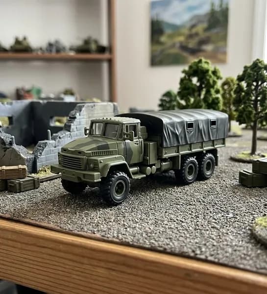 Сборная модель КРАЗ-260 бортовой с тентом 1/72
