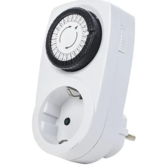 Таймер механический с розеткой Uniel UST-M10 WHITE, 220В. 12/24ч. 3500Вт