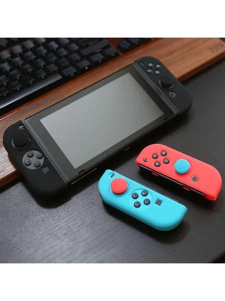 Аксессуары для Nintendo Switch (контроллеры, чехлы, наклейки для персонализации консоли)
