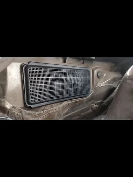 Решётка воздухозаборника VW Skoda модели описании 5Z0819044