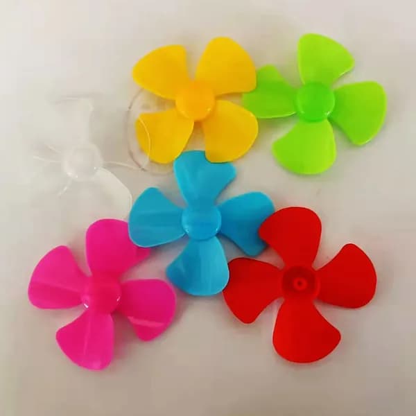 50PCS Пропеллер с четырьмя лопастями