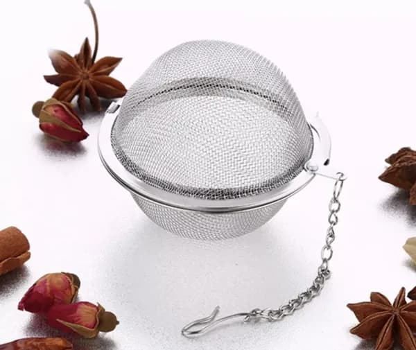 Ситечко на цепочке с крючком для заваривания чая и других приготовлений.