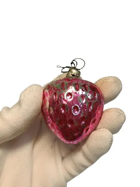 Советская винтажная елочная игрушка, Клубника. Сделано в СССР.