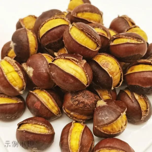 Раскрытый жареный каштан (очищенное ядро). Органический и натуральный продукт, полезный и без добавок. Идеально подходит для завтрака или полдника!