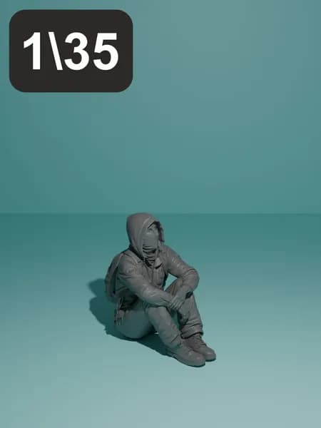 Проводник сидит. Фигурка в масштабе 1:35