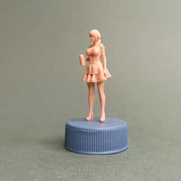 Официантка. Фигурка 1/43.