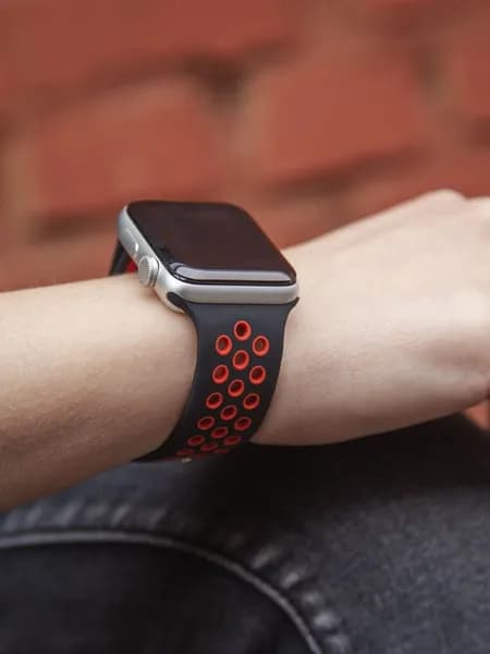 Ремешок для Apple watch 38 -40 mm Series 3, 4, 5 SE, 6/Браслет для смарт часов/Ремешок smart watch двухцветный силиконовый, черно-красный