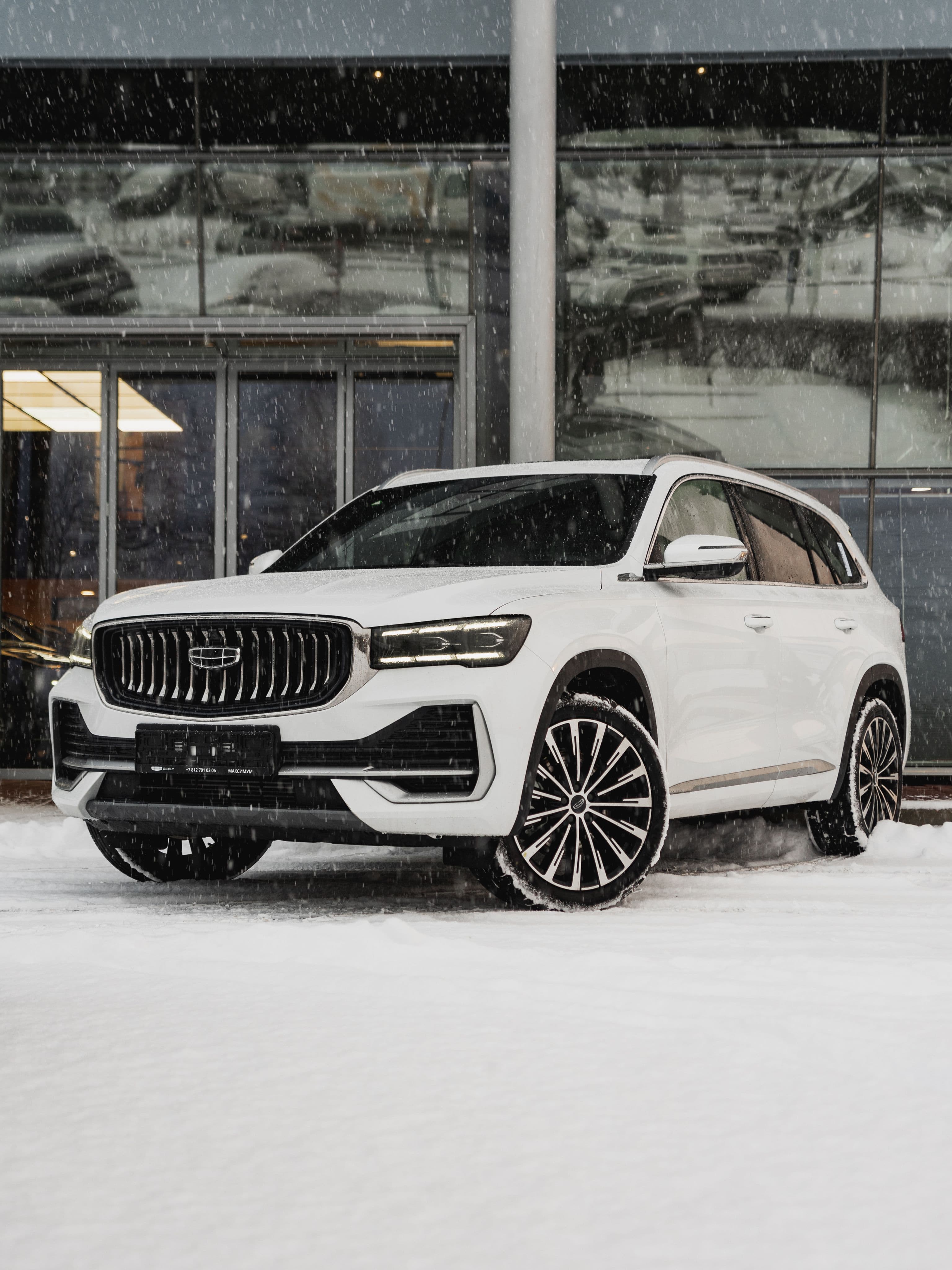 Geely Monjaro Flagship SE Белый