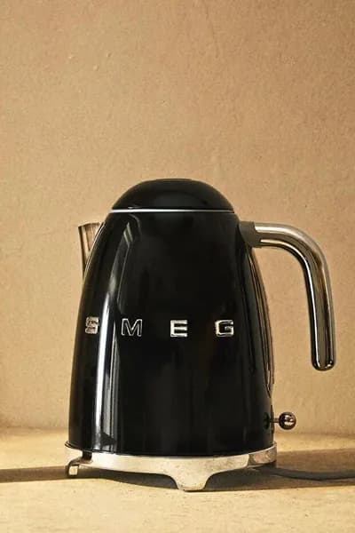 Smeg KLF03BLEU Чайник черный