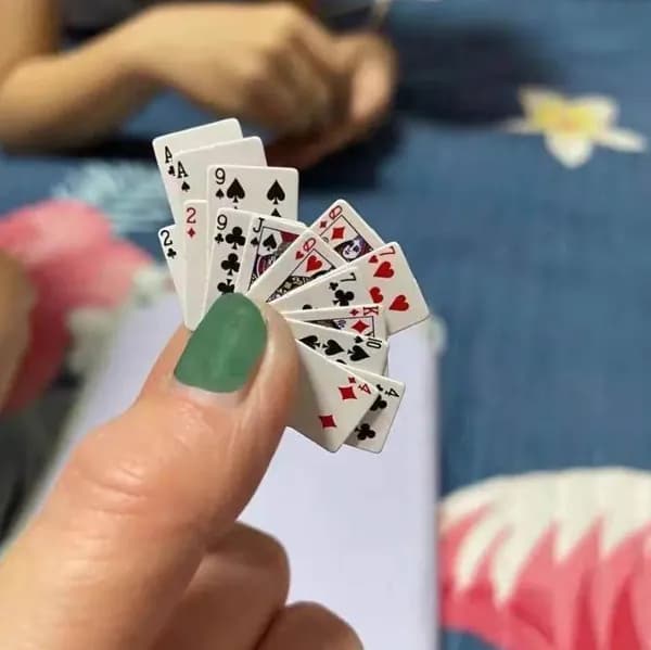 Карты игральные мини 1х1.5 см