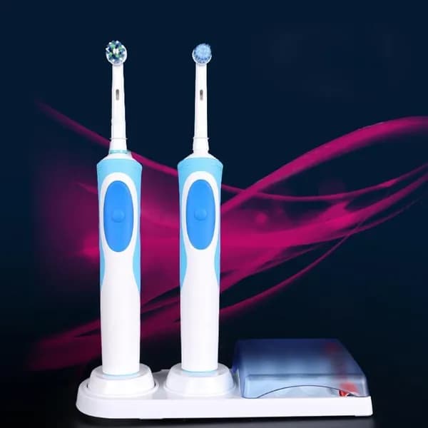 Держатель для зубных щёток Braun Oral-B с зарядкой, 19 9 3,5 см, белый с синей крышкой
