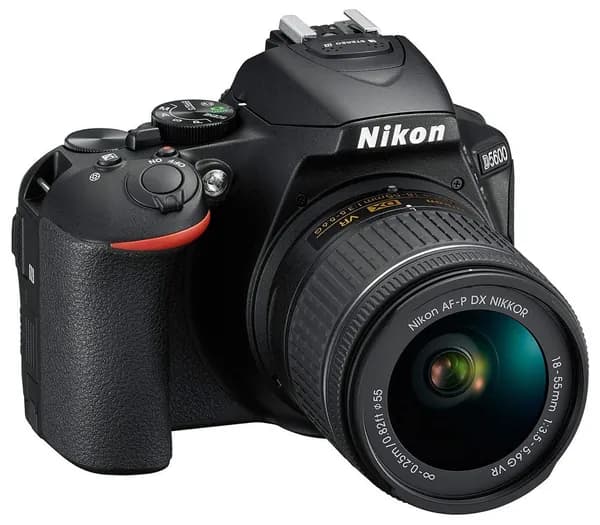 Зеркальный фотоаппарат Nikon D5600 Kit 18-55 VR