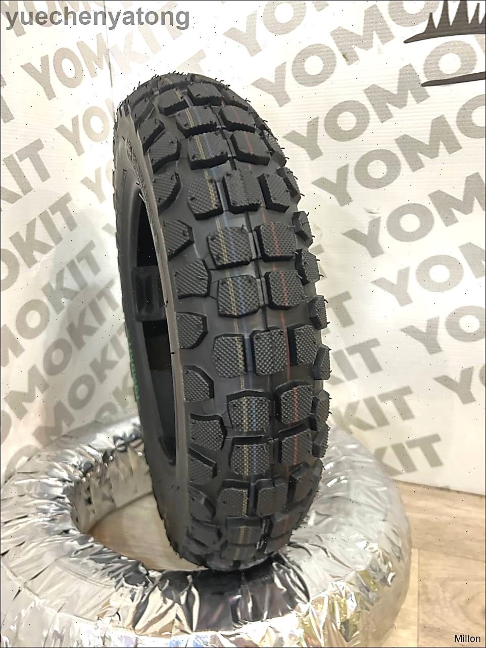 3.00-10 шина для скутера, мопеда Мотошины  3.00/R10 47 J