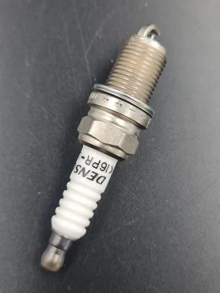 DENSO Свеча зажигания арт. K16PRU11, 1 шт.