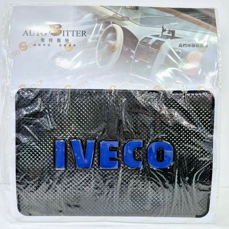Коврик резиновый "IVECO" - ИВЕКО на панель автомобиля (КОД: 1711.-01)
