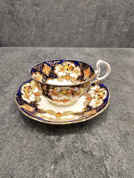 Чайная пара Royal Albert. Костяной фарфор, Англия. Клеймо 20-е гг.