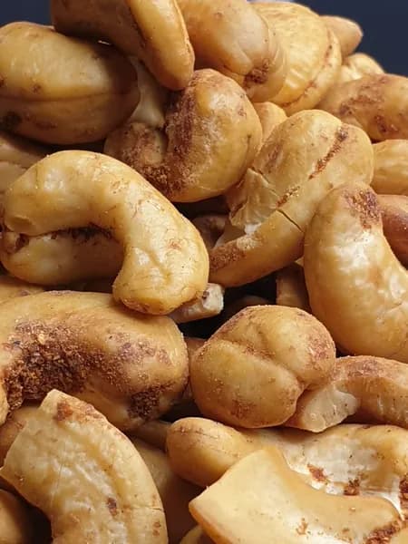 Орехи Кешью Соленый Жареный Не Сырой С Солью 70 гр (крафт)