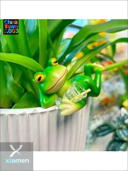 Фигурка садовая