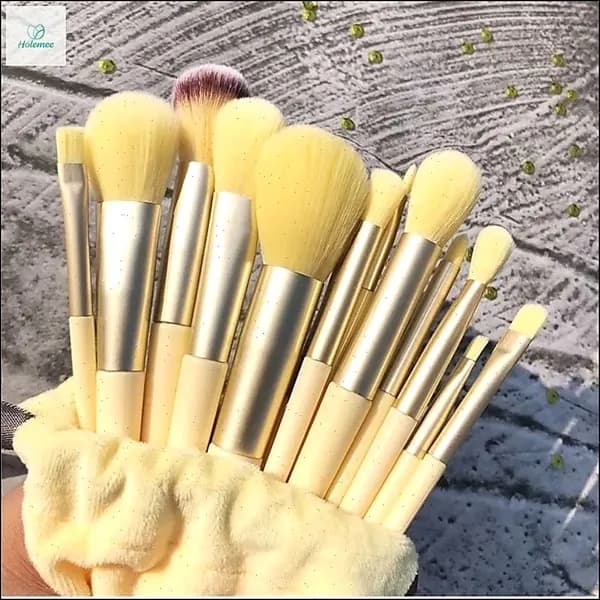 Кисть косметическая Для подводки