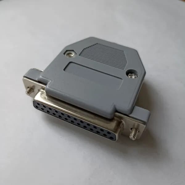 Гнездо DB25 с корпусом