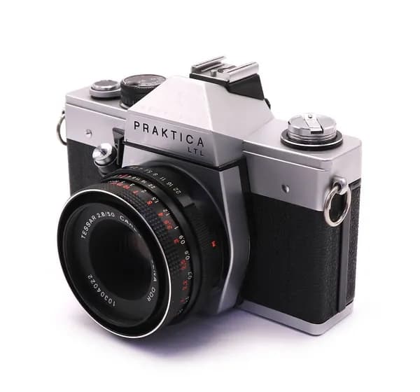 Зеркальный пленочный фотоаппарат Praktica LTL kit