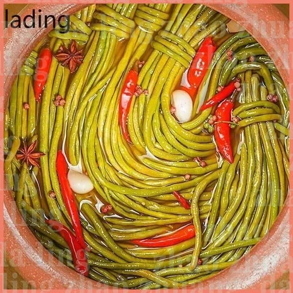 Кисло-острая закуска, фасованная стручковая фасоль, домашняя кулинария, традиционный рассол