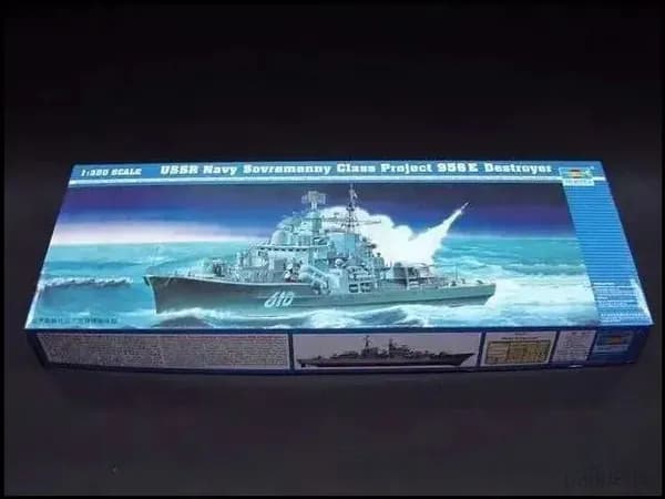 Качественный эсминец Современный 956Е от Trumpeter в масштабе 1/350