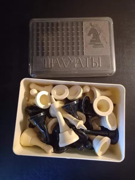 Шахматы СССР, твердый пластик, родная коробка, полный комплект фигур (32 штуки) для большой доски