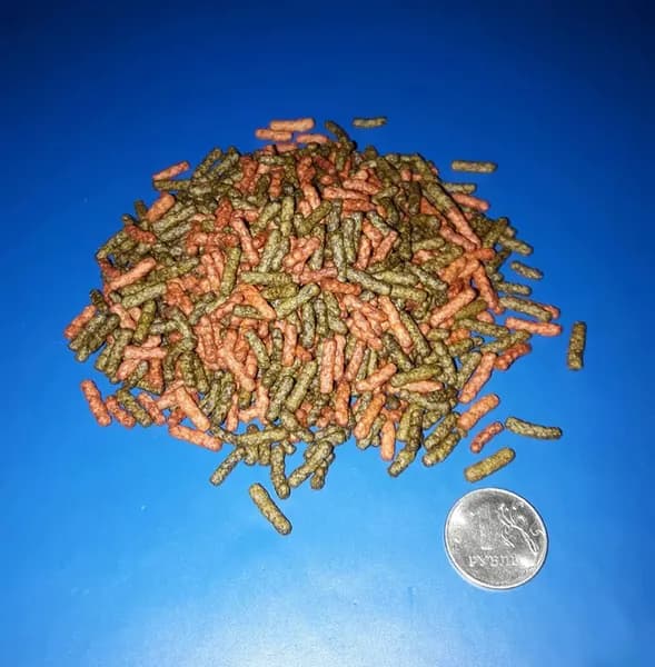 Cichlid Sticks (Breeder Line) палочки 50 грамм 125 мл. - универсальный корм для цихлид в виде плавающих палочек.