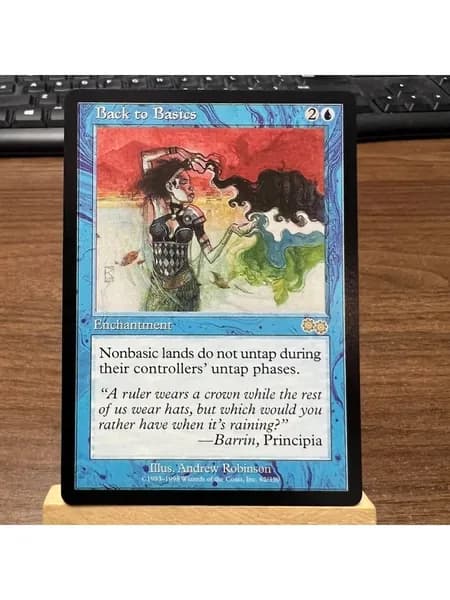 Высококачественная игровая карта Magic The Gathering, подходящая для семейных и дружеских посиделок, поставляется в прозрачном наборе.