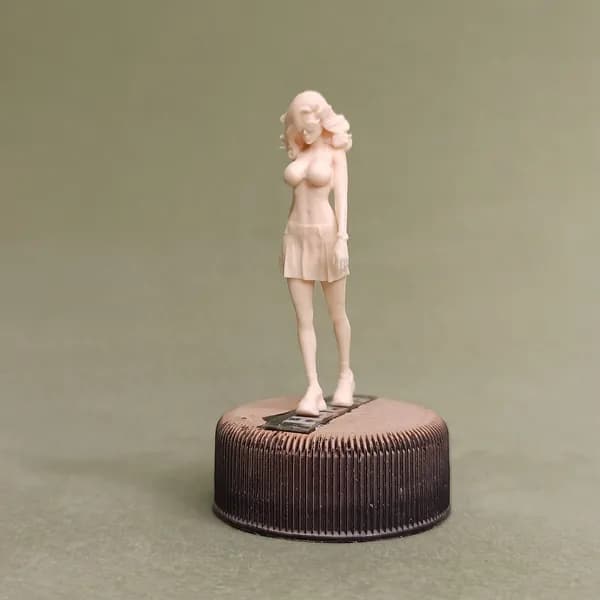 Летняя прогулка. Фигурка в масштабе 1:43.