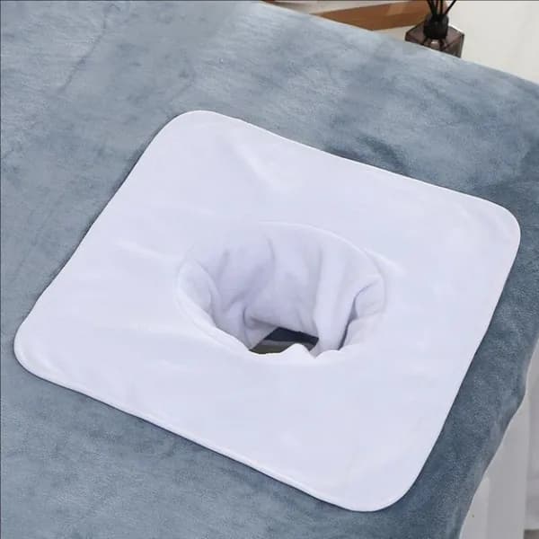 1 кусок 35*35 см полотенце с отверстием для косметического ложа