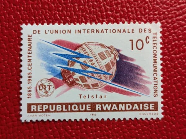 Марки Руанда 1965. "100-летие I.T.U." Чистая. MNH. См фото