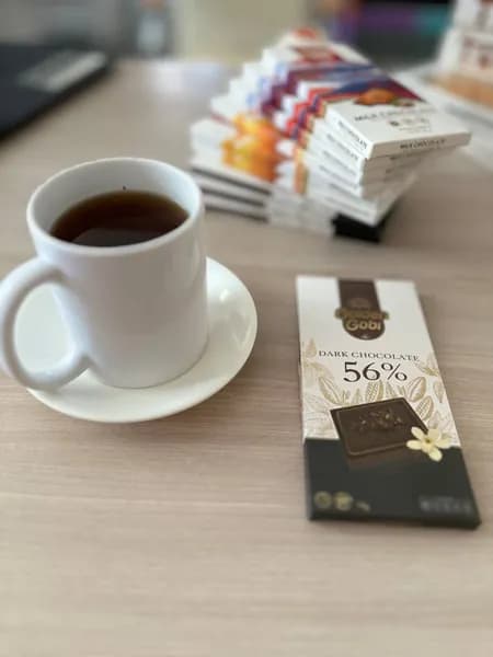 Шоколад тёмный горький 56% какао. Golden Gobi 70гр. Монголия