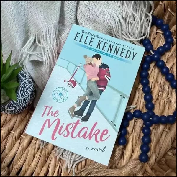 Книга The Mistake (Off-Campus #2), Elle Kennedy Роман про хоккеистов университета