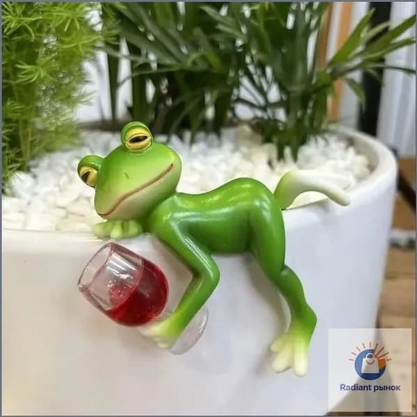 Фигурка садовая