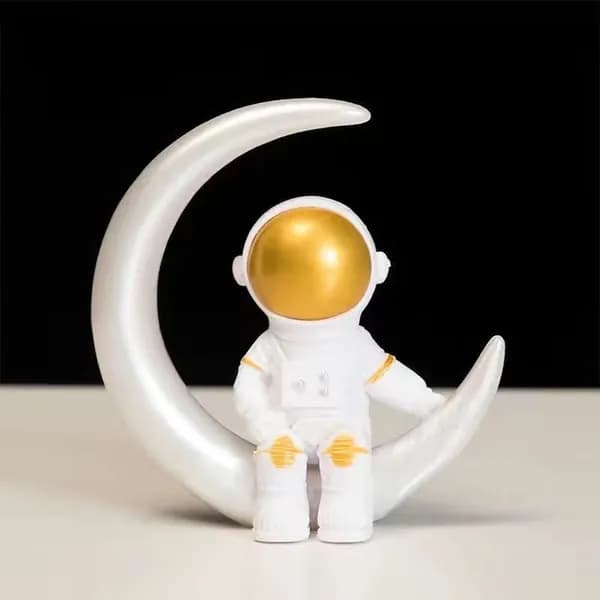 Космонавт статуэтка / Астронавт фигурка для дома