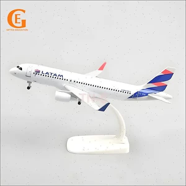 Металлическая Модель Самолета Аэробус 320, Авиакомпания Latam Airlines, 20CM С Колесами