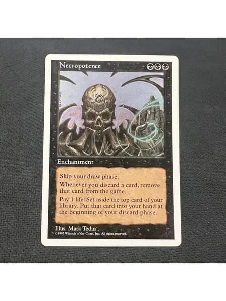Заголовок: Волшебство в твоих руках: Уникальная карта Magic: The Gathering (MTG) с защитным протектором в подарок!