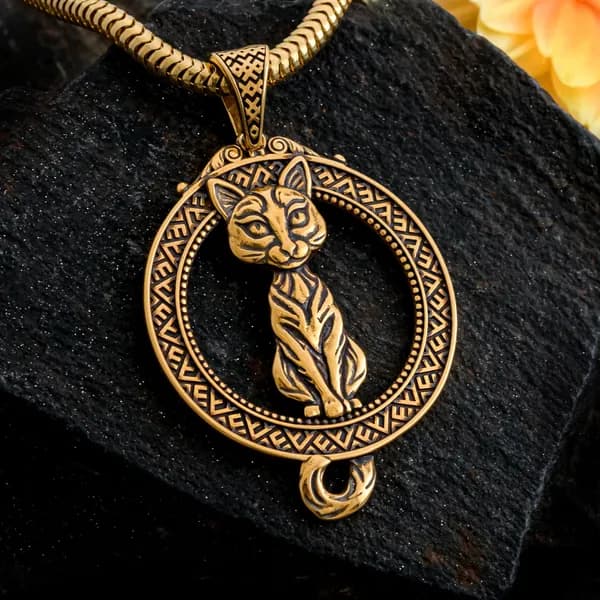 Подвеска ювелирная Котик. Серебро 925 и позолота. Кулон кошка кот, подвеска на шею, руны Славянские, знаки зодиака подвески, чертоги Славянские, руна беркана гебо, амулет талисман, собачка подвеска, лисичка собачка, сова совушка, птица подвеска на шею.