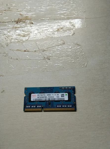 Оперативная память Оперативная память HMT325S6CFR8C - PB NO AA 2GB 1Rx8 PC3 - 12800S - 11 - 11 - B2 DDR3, 1 x 2 ГБ (HMT325S6CFR8C - PB NO AA 2GB 1Rx8 PC3 - 12800S - 11 - 11 - B2)