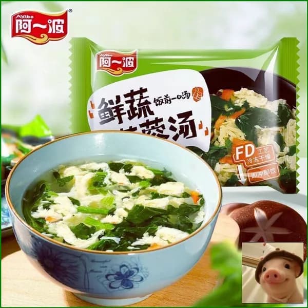 Питательный суп на основе яичного бульона со вкусом шпината, грибов шиитаке и морских водорослей, популярный быстрорастворимый продукт в упаковках 8 г по 5, 10, 15 или 30 пакетов.