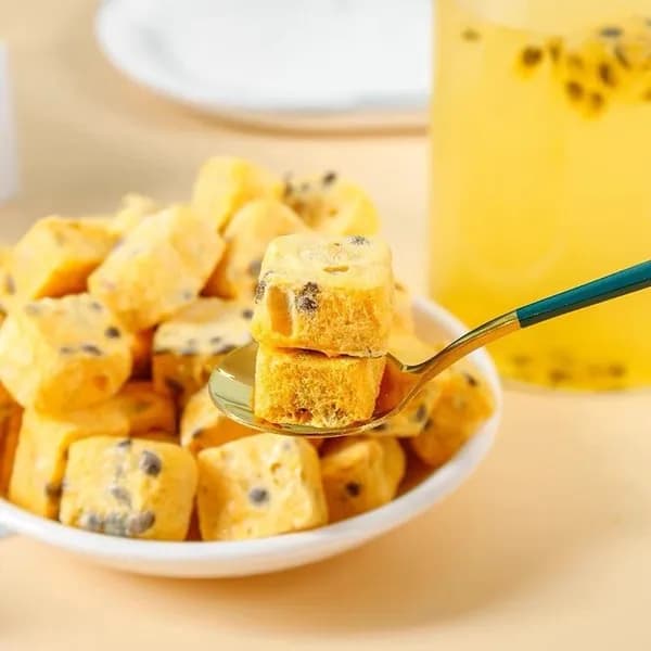 Натуральный фруктовый чай: Сухая кубики маракуйи, Зелёные мандарины и лимоны. Богаты витамином C. Сделайте свой фруктовый чай (DIY) быстро и удобно, просто залейте водой, напиток готов